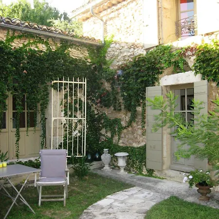 Mas Du Moutet Bed & Breakfast La Capelle-et-Masmolene Exterior photo